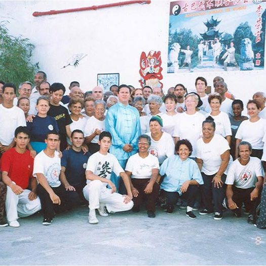La Escuela 2004