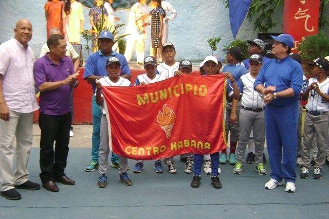 Medina pelotero en la Escuela Cubana de Wushu
